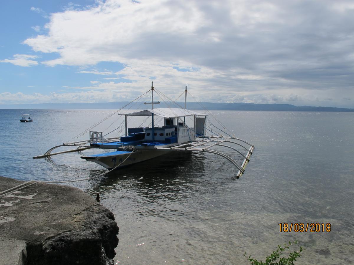Cabilao Sunset Dive & Beach Resort Loon Exterior foto