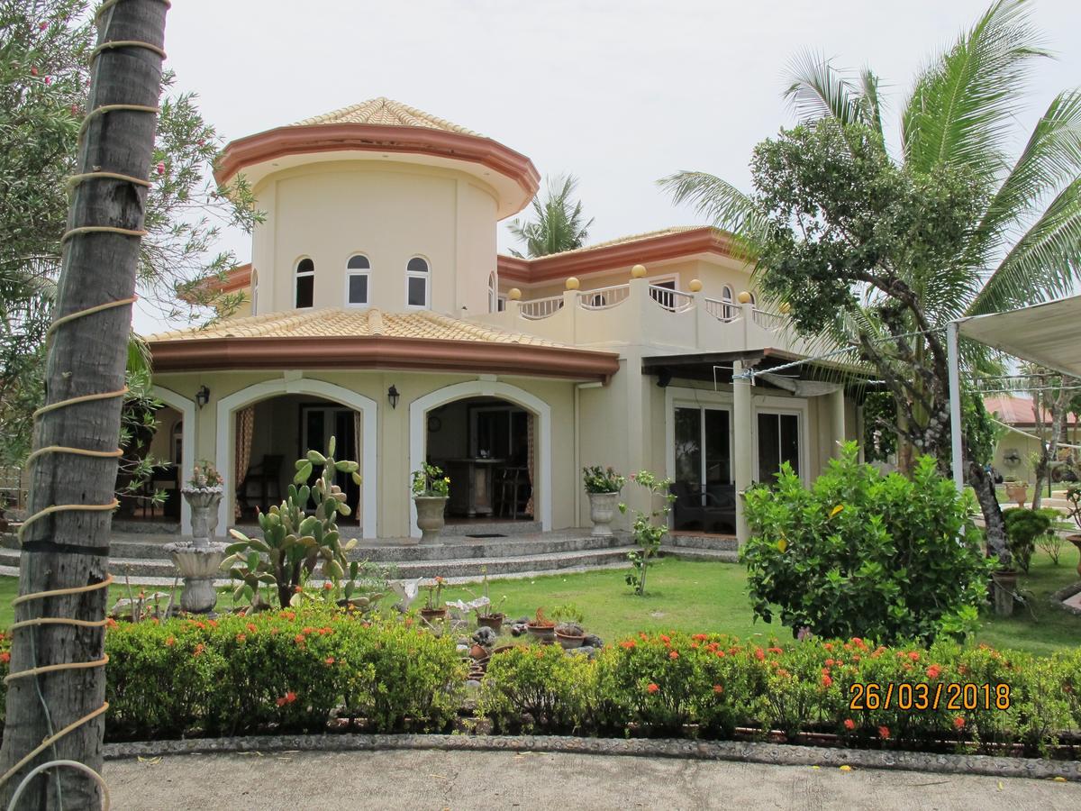 Cabilao Sunset Dive & Beach Resort Loon Exterior foto