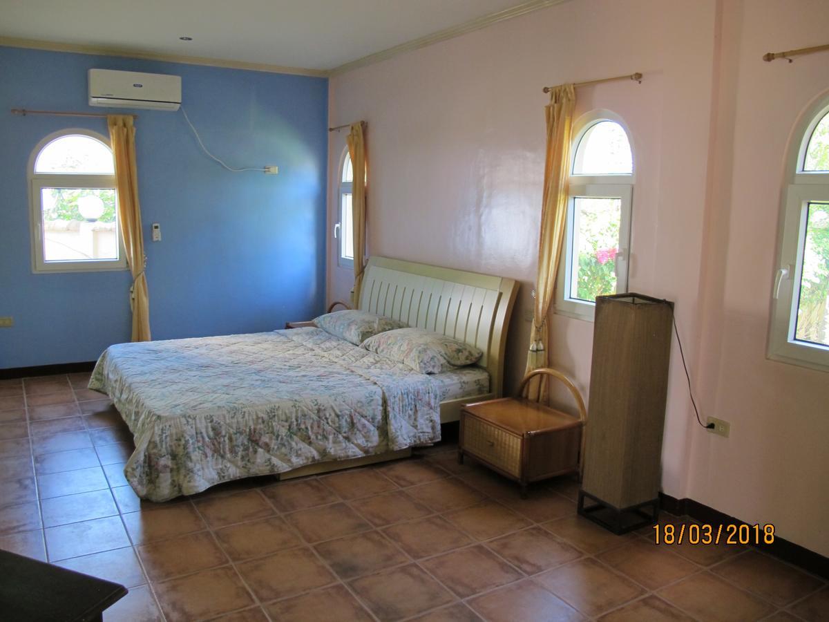 Cabilao Sunset Dive & Beach Resort Loon Exterior foto